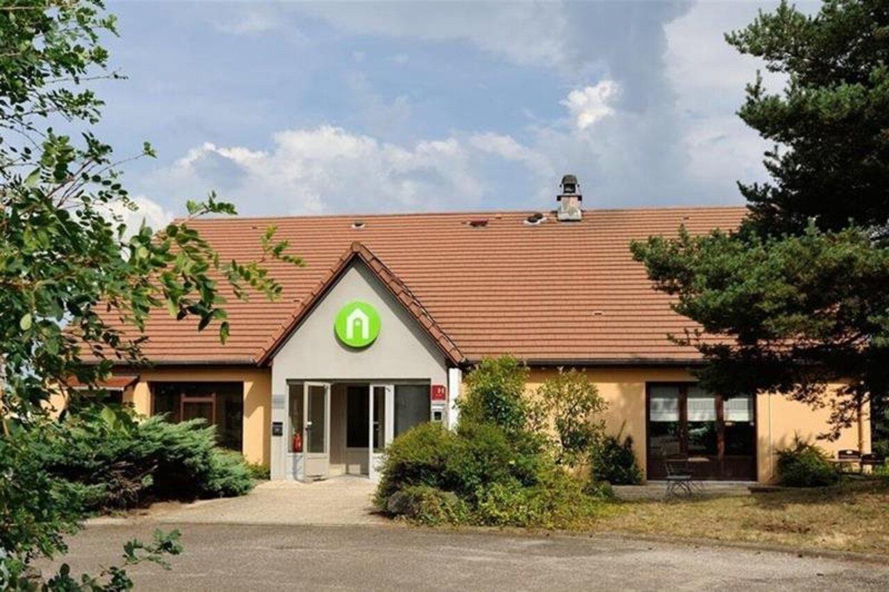 钟楼穆林阿维姆酒店 阿维尔梅斯 外观 照片