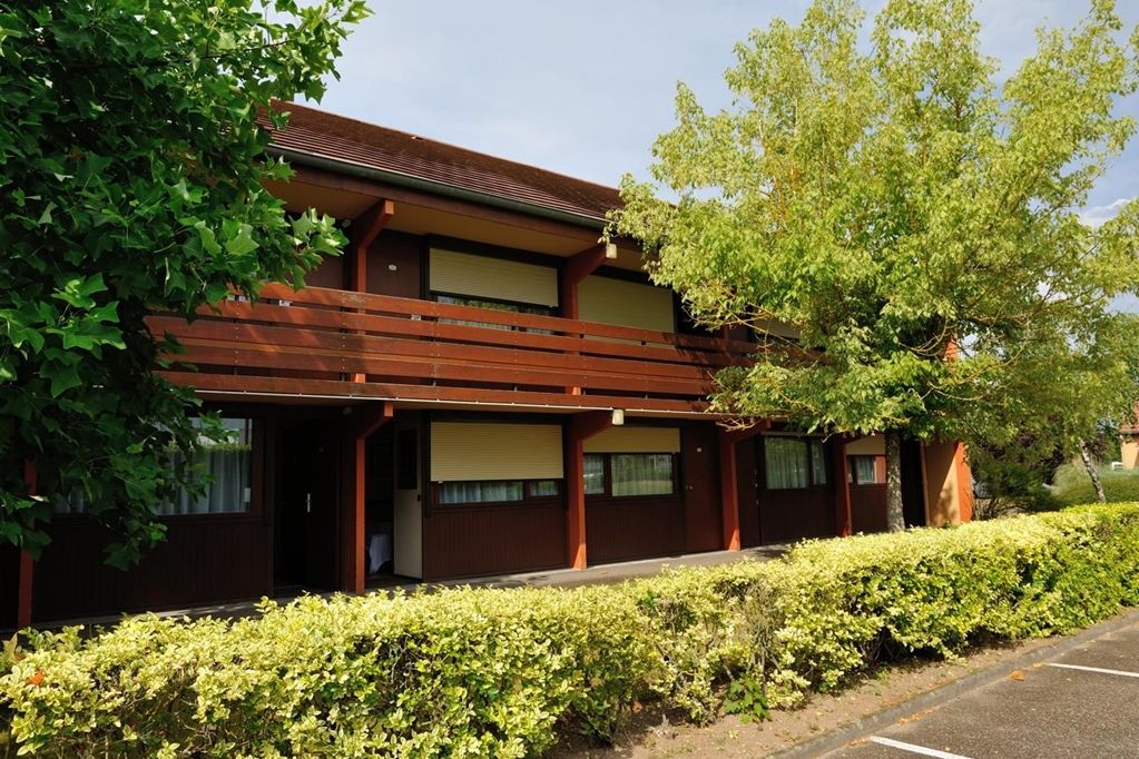 钟楼穆林阿维姆酒店 阿维尔梅斯 外观 照片