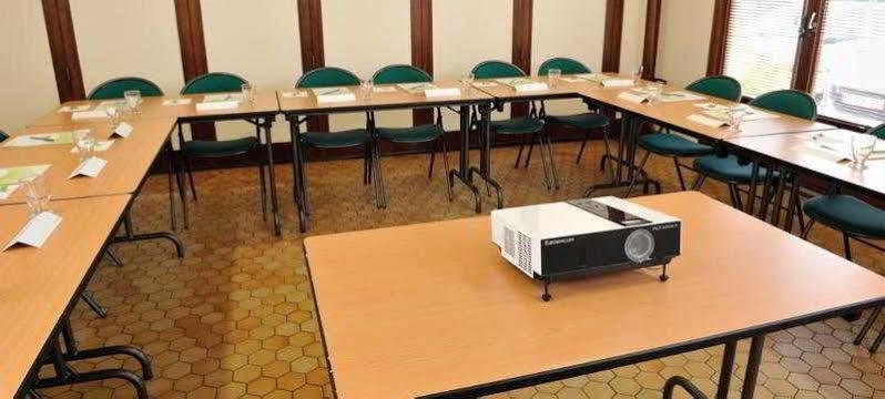 钟楼穆林阿维姆酒店 阿维尔梅斯 外观 照片