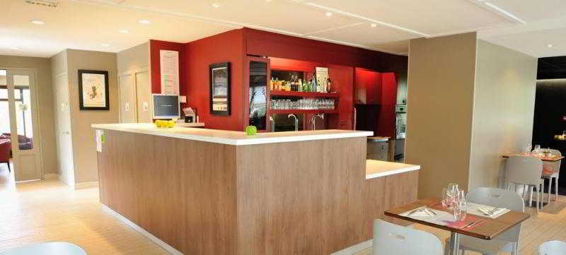 钟楼穆林阿维姆酒店 阿维尔梅斯 外观 照片